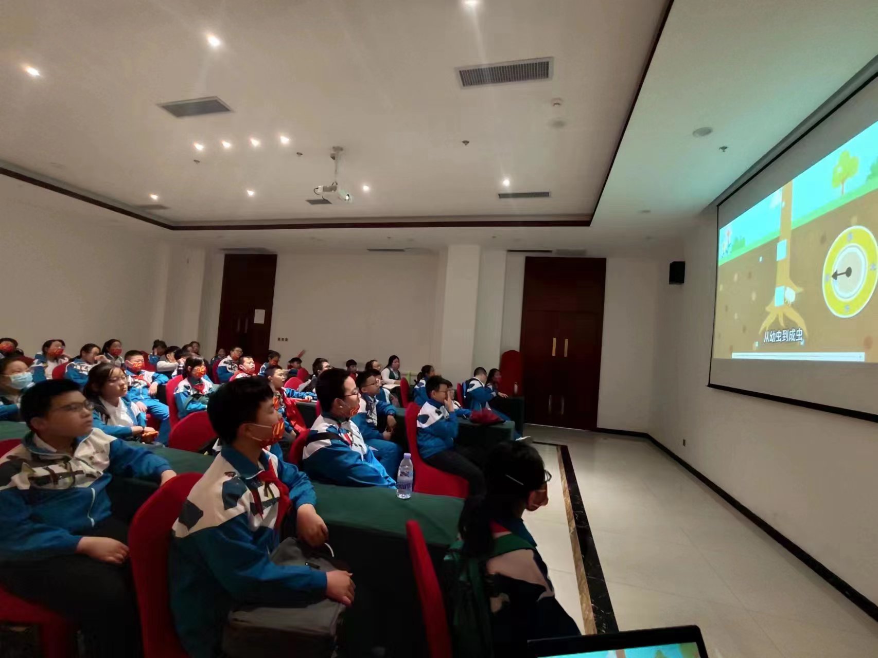 各地中小學生來(lái)茂豐金蟬科普示範基地研學