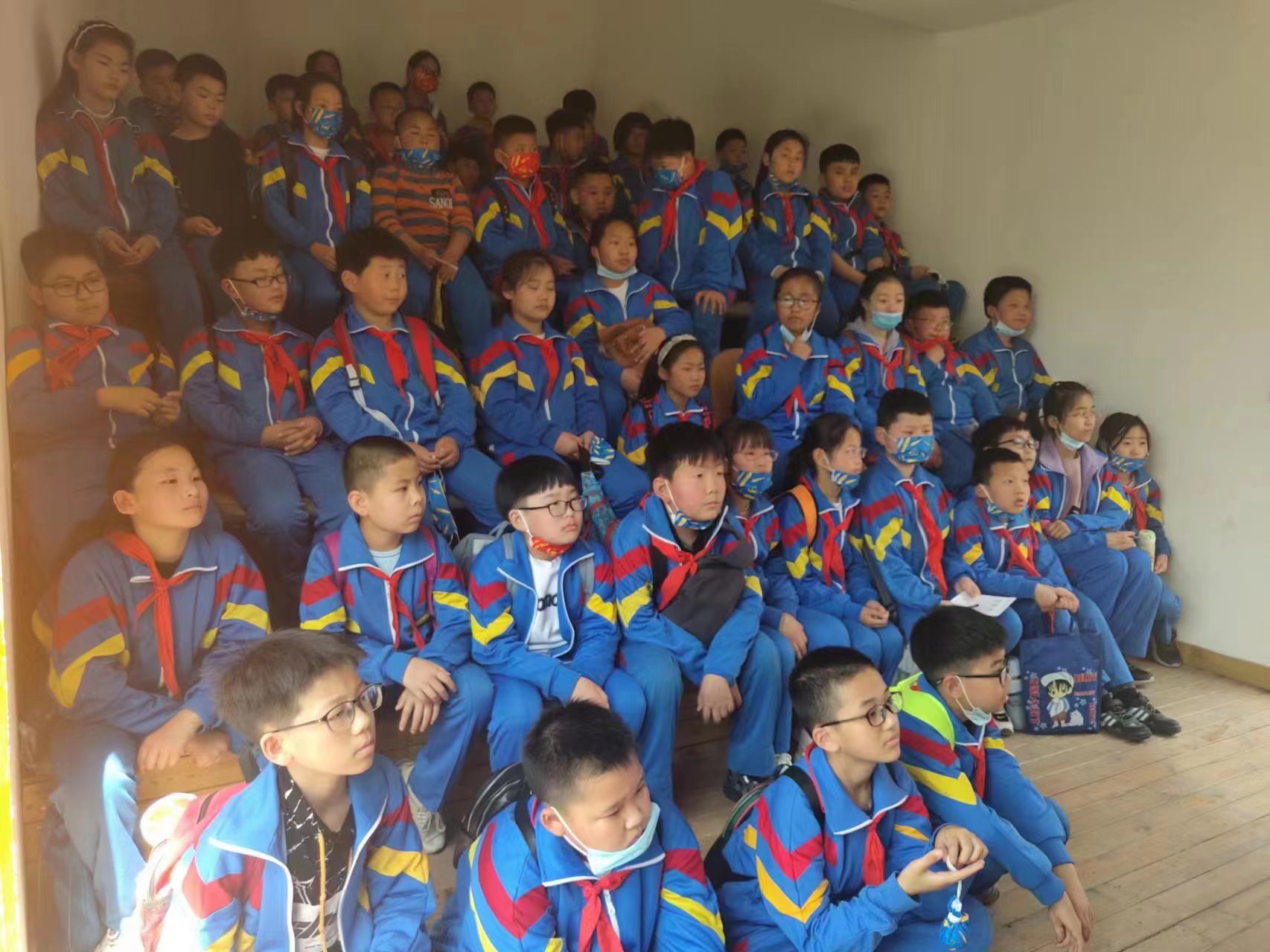 各地中小學生來(lái)茂豐金蟬科普示範基地研學